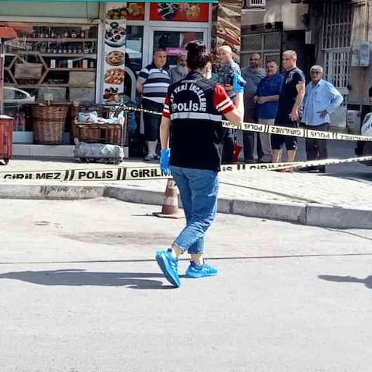İzmir’de iki grup arasında silahlı kavga: 3 yaralı