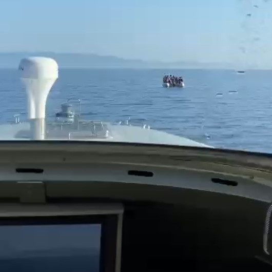 Yunanistan'ın geri ittiği 41 göçmeni Türk ekipler kurtardı