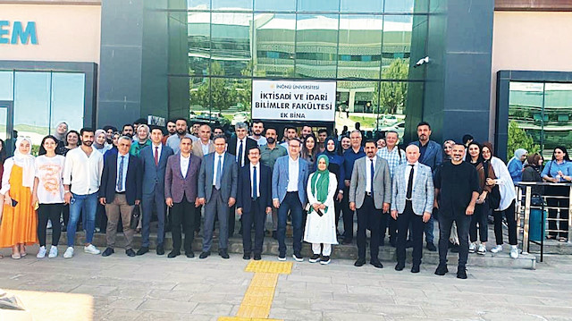 Başakşehir Belediye Başkanı Yasin Kartoğlu mezun olduğu İnönü Üniversitesini ziyaret etti.