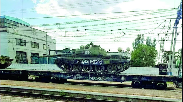 Putin 60 yıllık tankları cepheye sürdü