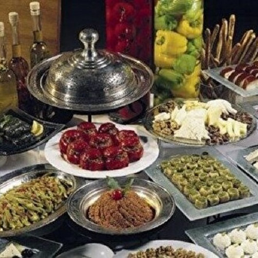 عبق المأكولات التركية يفوح من القاهرة