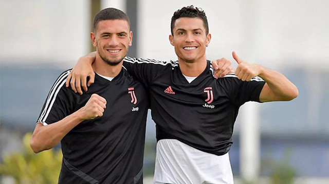 İki futbolcu Juventus'ta birlikte oynamışlardı. 