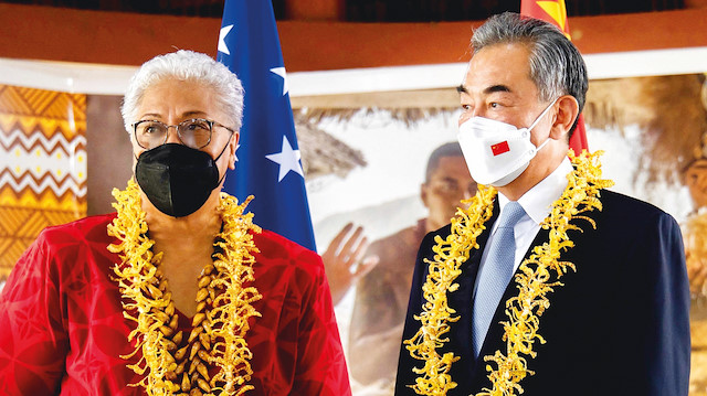 Dışişleri Bakanı Wang Yi ve Samoa Başbakanı Fiame Naomi Mata’afa bir araya geldi.