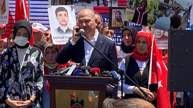 Cumhurbaşkanı Erdoğan Diyarbakır'da evlat nöbetindeki vatandaşlara seslendi.