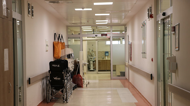 Türkiye'nin ilk karantina hastanesinde koronavirüs alanları kapatıldı.