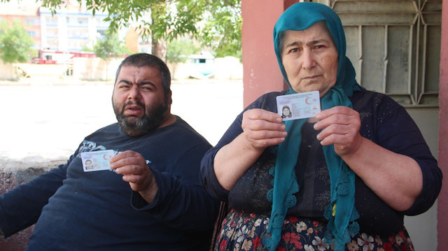 Kayıtlara ölü olarak geçmişlerdi: Yaşadıklarını kanıtladılar yeni kimliklerine kavuştular.