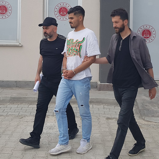 Erzincan'da göçmen kaçakçılığı yapan kişi tutuklandı