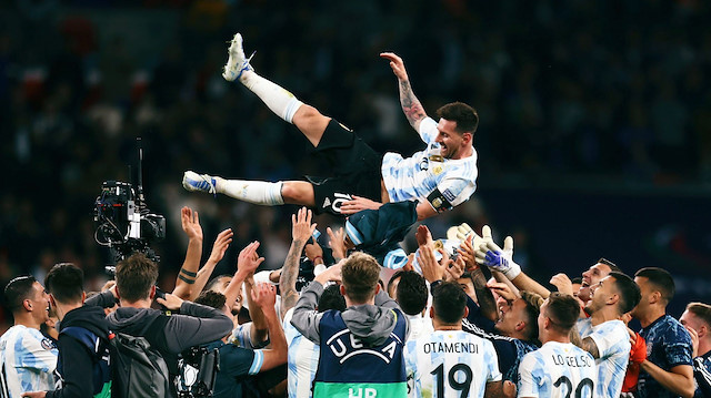 Arjantin, tarihte ilk defa düzenlenen Finalissima'nın kazananı oldu. Güney Amerika temsilcisinde Messi, oynadığı futbolla yine dikkatleri üzerine çekti.