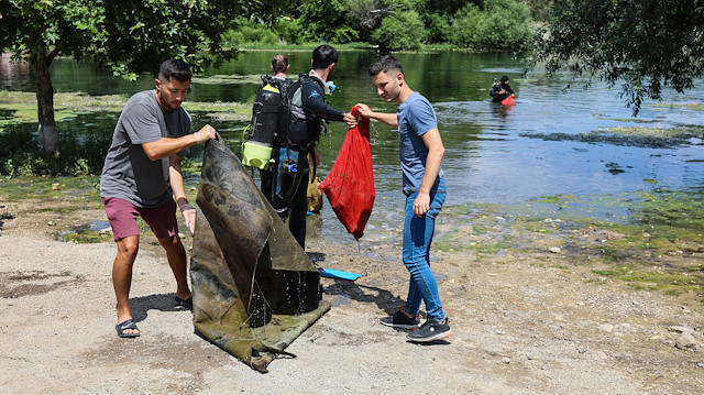 Antalya'nın içme suyu kaynağından torba torba çöp çıktı