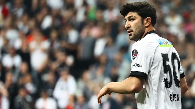 Güven Yalçın, bu sezon Beşiktaş formasıyla Süper Lig'de çıktığı 30 maçta 6 gol atıp, 3 de asist kaydetti.