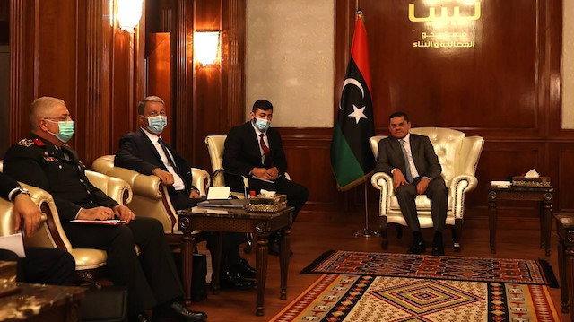 Bakan Akar ile Libya Başbakanı ve Savunma Bakanı Dibeybe 