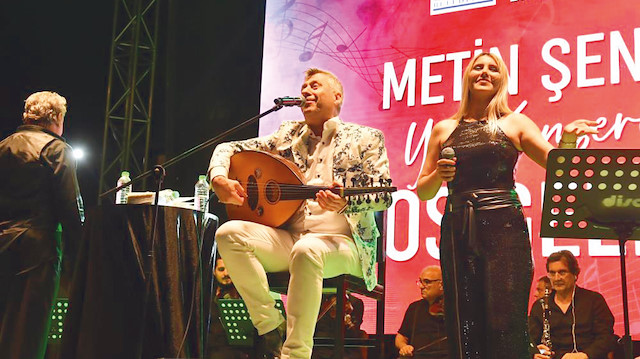 Yaz konserleri Metin Şentürk ile devam etti. 