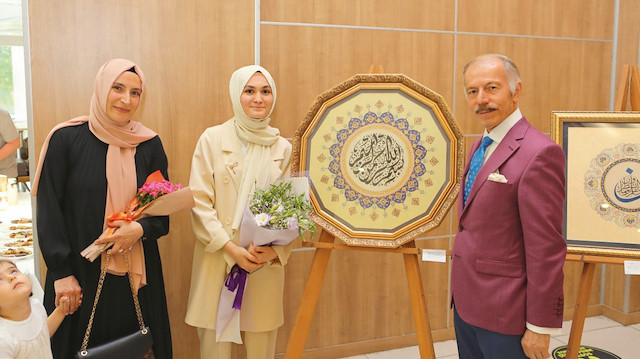 Serginin açılışını Belediye Başkanı Atila Aydıner gerçekleştirdi. 