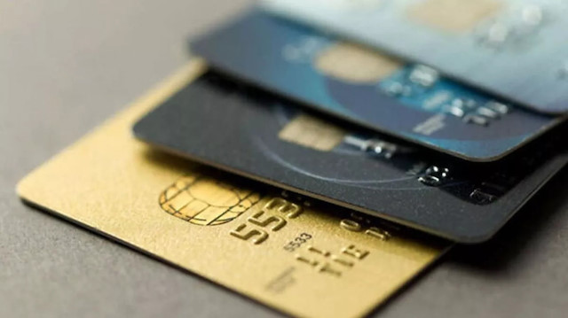 Kredi kartı kullananlar dikkat: Mahkeme kart aidatının geri ödenmesine hükmetti