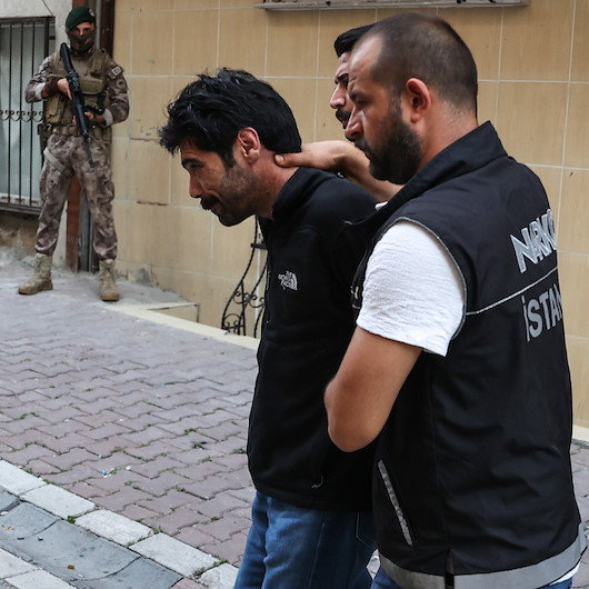 18 adrese helikopter destekli uyuşturucu baskını: Çok sayıda gözaltı var