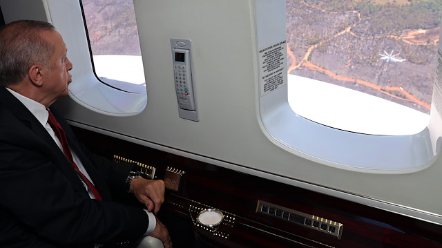 Cumhurbaşkanı Erdoğan Marmaris'te: Helikopterle yangın bölgesinde incelemelerde bulundu