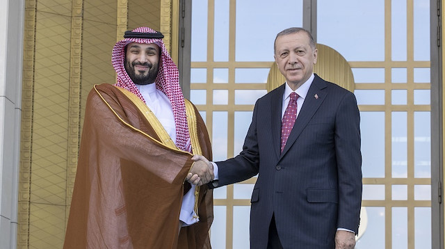 أردوغان يستقبل ولي العهد السعودي بمراسم رسمية 