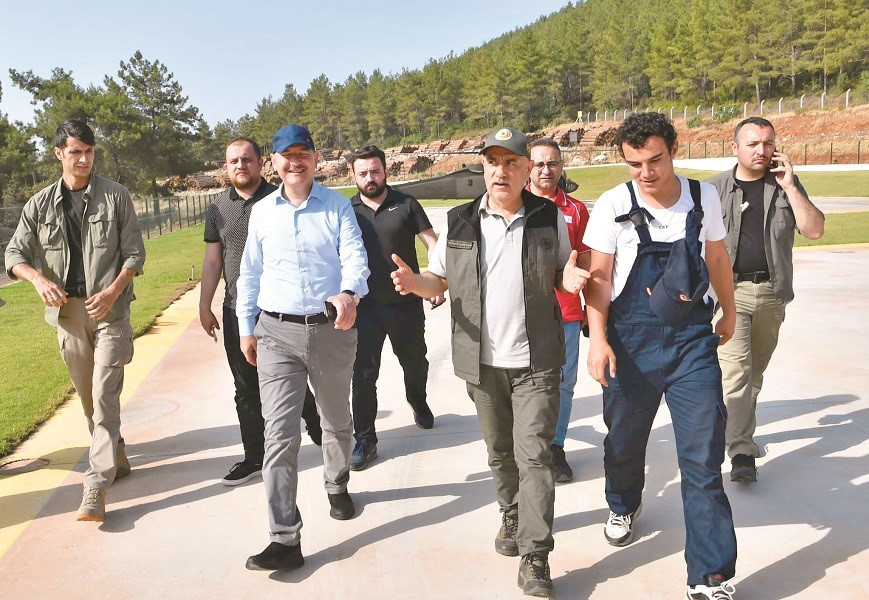 Yeni Şafak’tan Burak Doğan venŞahin Şen çalışmalara eşlik etti.