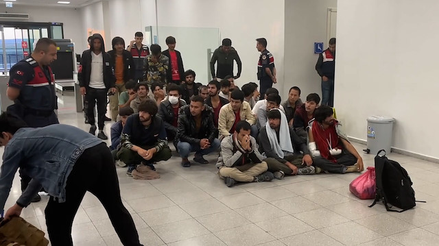 Afganistan uyruklu 131 düzensiz göçmen sınır dışı edildi