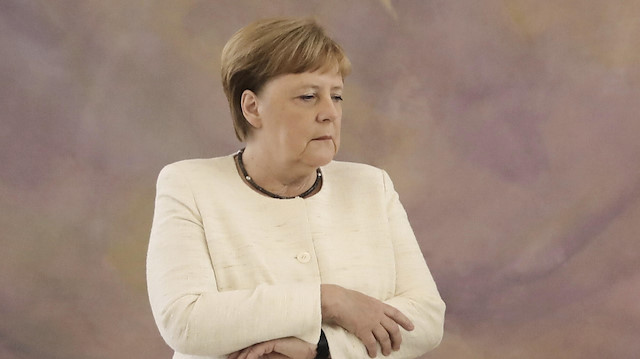 Almanya Başbakanı Merkel'in titremesinin ardında ne var?