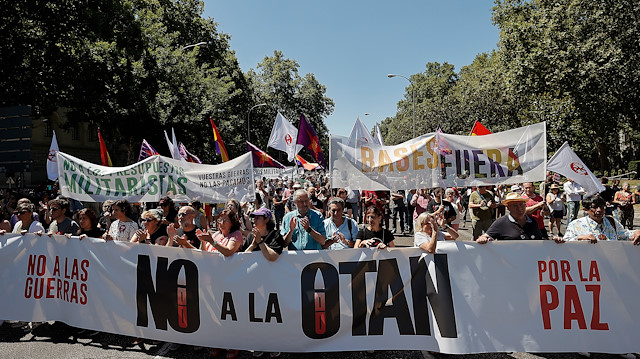 مدريد.. آلاف الإسبان يتظاهرون ضد حلف الناتو