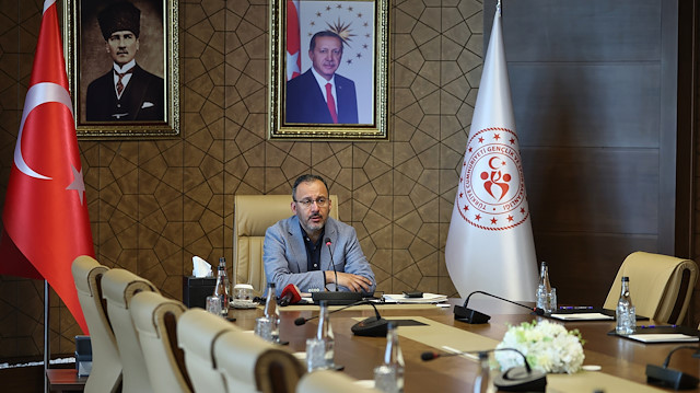 Gençlik ve Spor Bakanı Dr. Mehmet Muharrem Kasapoğlu, Türkiye’nin 81 ilindeki antrenörler ve il müdürlüklerindeki yöneticilerle çevrim içi programda görüştü.