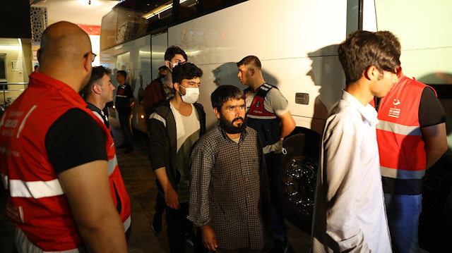 ​Sınır dışı edilecek 227 Afgan Edirne'den İstanbul'a gönderildi