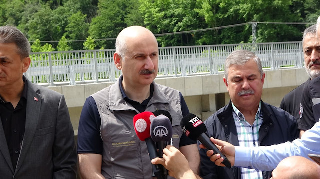 Bakanı Karaismailoğlu Sinop'ta sel riskiyle karşılaşan bölgeleri inceledi.
