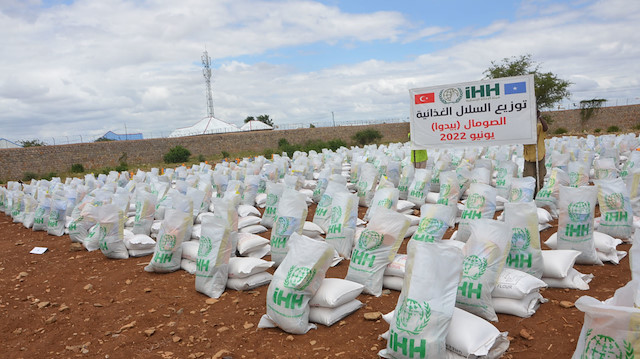 İHH Somali’de 10 bin 520 adet gıda kolisi dağıttı.