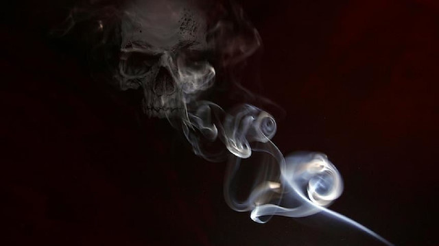 برشلونة تحظر التدخين رسمياً على شواطئها