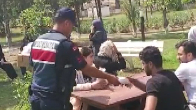 İzmir'de 59 kaçak göçmen yakalandı