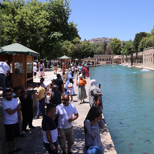 Şanlıurfada bunaltıcı sıcaklar başladı: Termometreler 38 dereceyi gördü