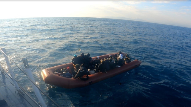 Sekiz biz göçmeni ölüme terk ettiler. Türk Sahil Güvenliği böyle kurtardı.
