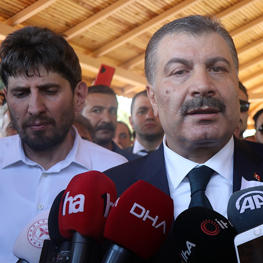 Sağlık Bakanı Koca: Hiçbir hekim arkadaşım yalnız olduğunu hissetmemeli