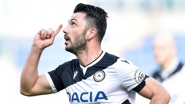 Udinese'de çıktığı 64 maçta 4 gol atıp 2 de asist kaydetti.