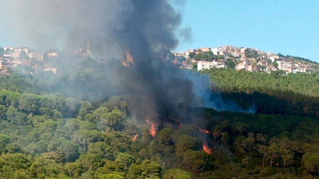 Maltepe Büyükbakkalköy’de yangın çıktı.