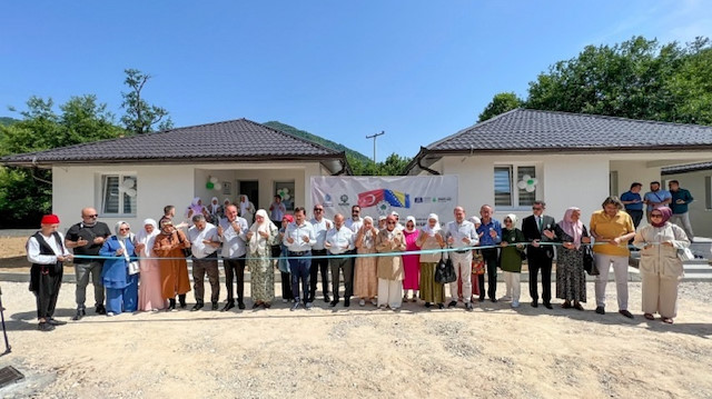 Selçuklu ve Karatay Belediyeleri tarafından yapımı tamamlanan iki evin açılışı dualarla gerçekleşti.
