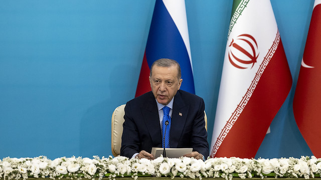 Cumhurbaşkanı Erdoğan İran'daki üçlü zirve sonrası yapılan ortak basın açıklamasında konuştu.