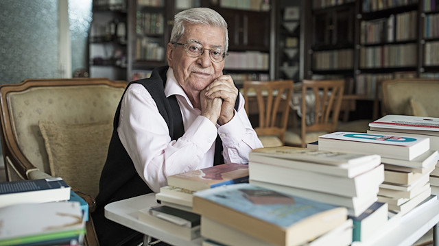 Türk edebiyatının usta kalemi ve Yeni Şafak yazarı Rasim Özdenören Hakk'a yürüdü