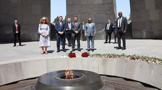 BM 76'ncı Genel Kurulu Başkanı ve Maldivler Dışişleri Bakanı Abdulla Shahid sözde soykırım anıtını ziyaret etti.