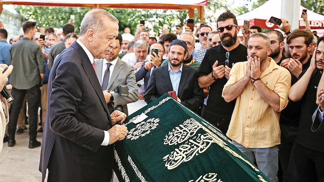 Cumhurbaşkanı Erdoğan Kaya’nın cenaze törenine katıldı.
