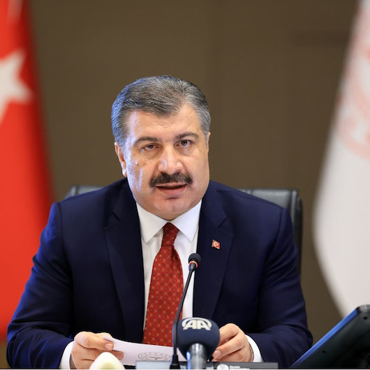 Koronavirüste vakalar patladı! Bakan Fahrettin Koca'dan yeni kısıtlama açıklaması