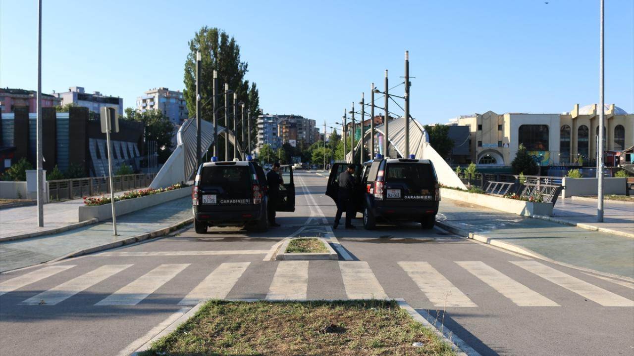 Was im Kosovo passiert: Menschen auf den Barrikaden stehen im Austausch