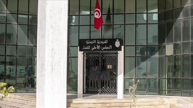 تونس.. قضاة "معفون" يعلقون إضرابهم عن الطعام 