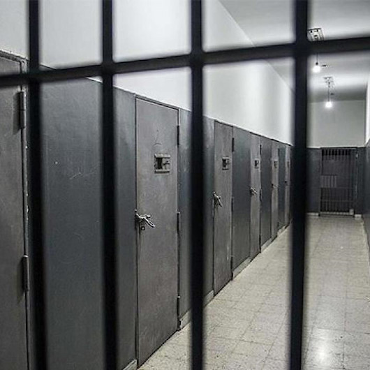 Kayseri'de uyuşturucu ticaretinden yargılanan sanık sekiz yıl dört ay hapis ve 16 bin 660 lira adli para cezasına çarptırıldı