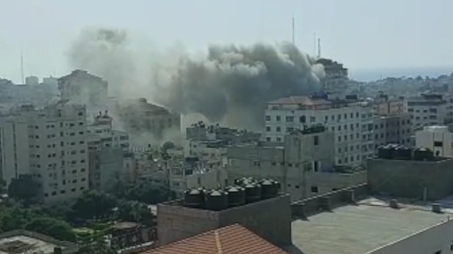 İsrail ordusu Gazze Şeridi'ne saldırı düzenledi