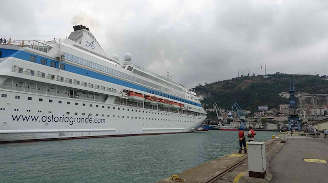 ’Astoria Grande’ adlı kruvaziyer gemi beş yıl aradan sonra Trabzon Limanı'na gelen ilk gemi oldu.