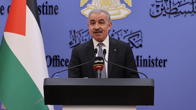 Filistin Başbakanı Muhammed Iştiyye basın toplantısı düzenledi.