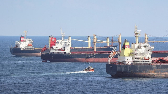  İstanbul’da imzalanan anlaşma kapsamında dün 4 gemi daha Ukrayna limanlarından ayrıldı, bir gemi Ukrayna’ya gitmek üzere yola çıktı. 