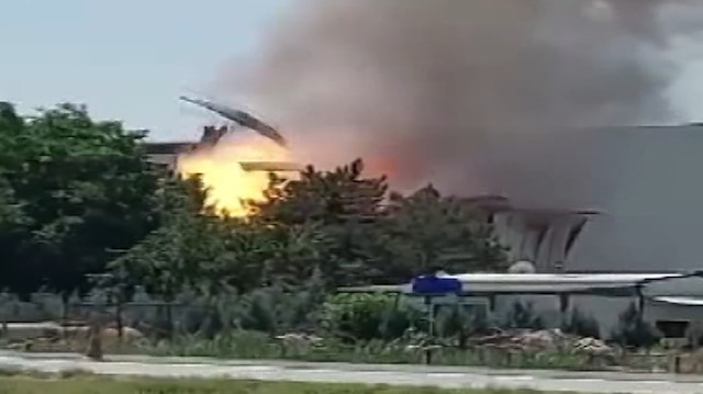 Ankara'da fabrikada patlamayla birlikte yangın çıktı